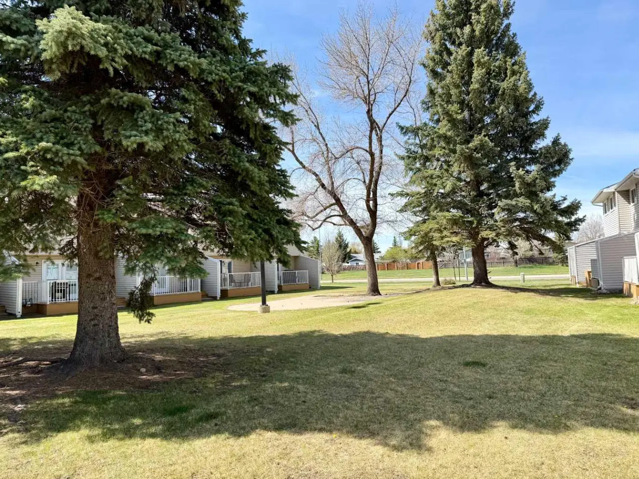 56, 55 Lemoyne Crescent W