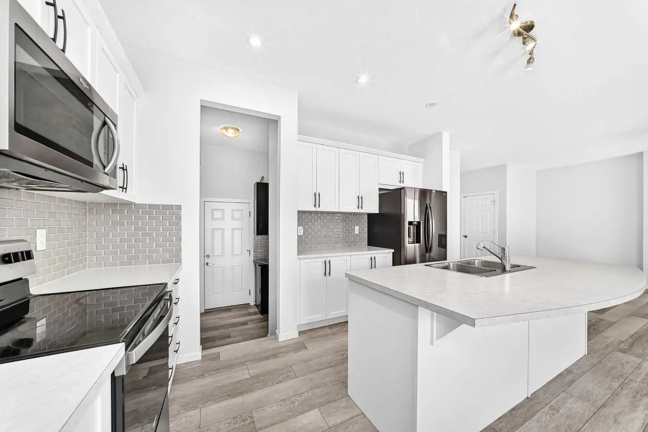 113 Cityspring Manor NE