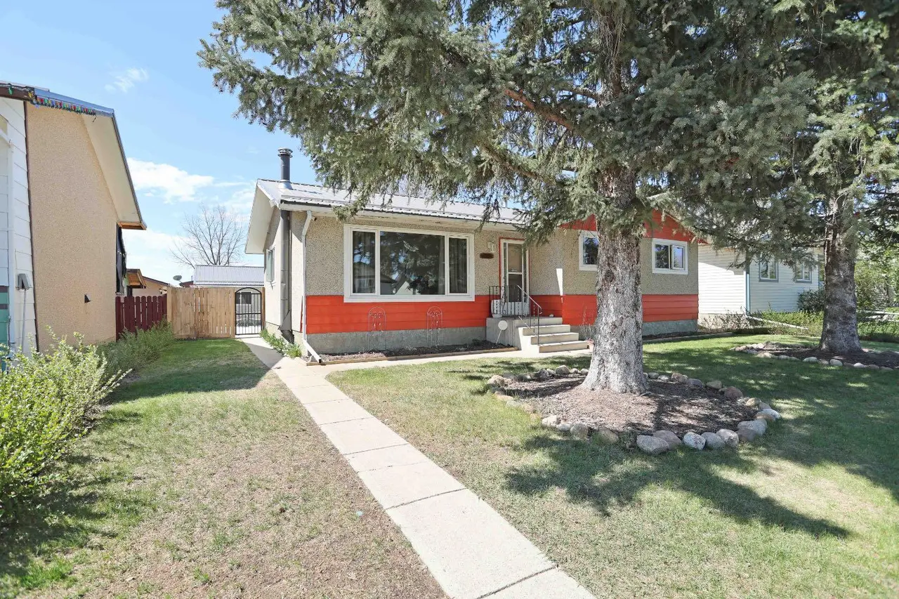 59 Greenbrook Drive E
