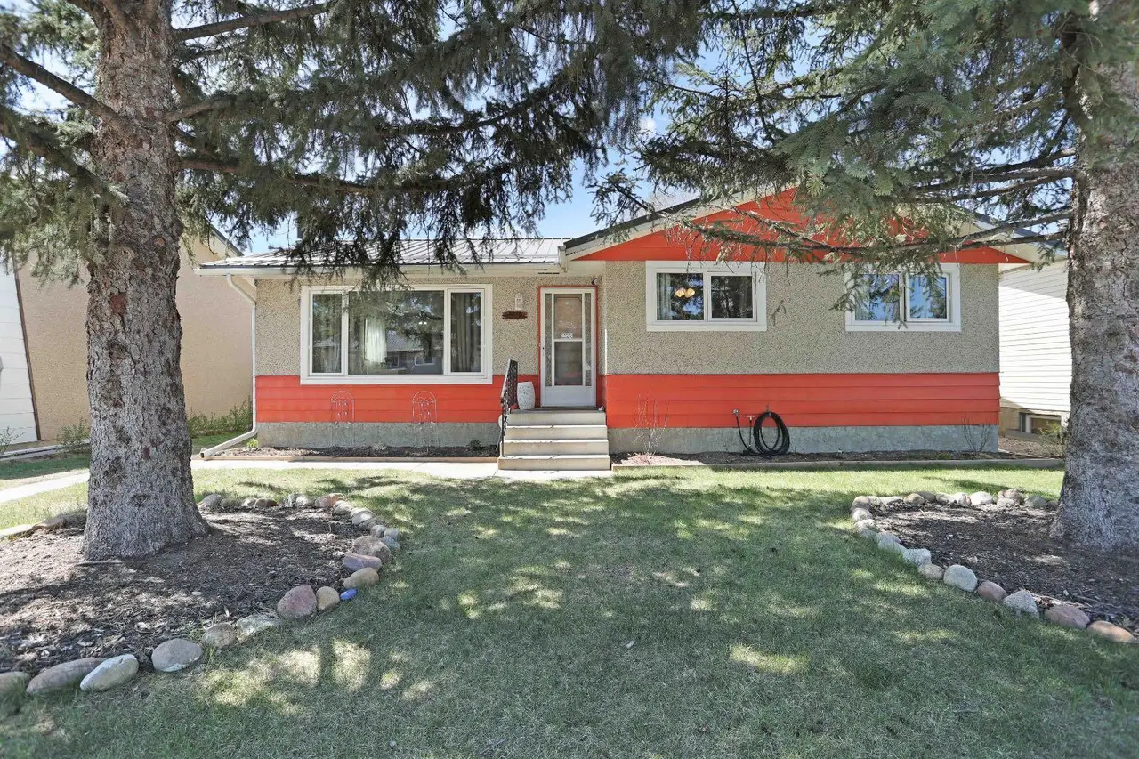 59 Greenbrook Drive E