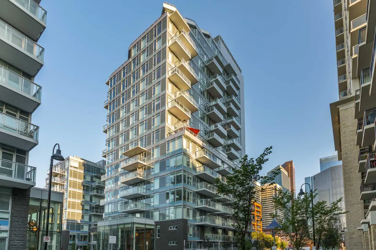 803, 108 Waterfront Court SW