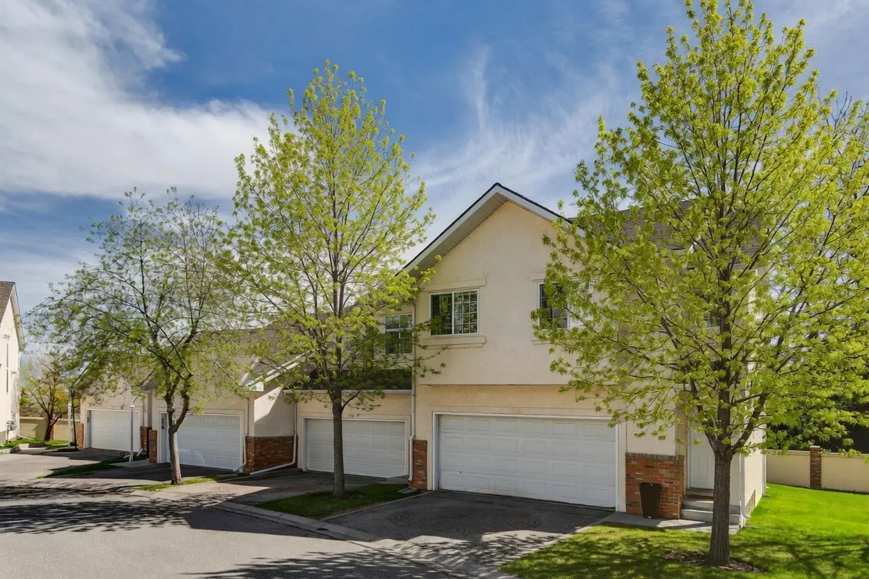 328 Prominence Heights SW