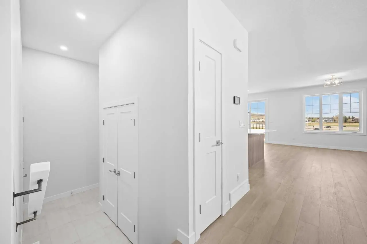 131 Greenwich Drive NW