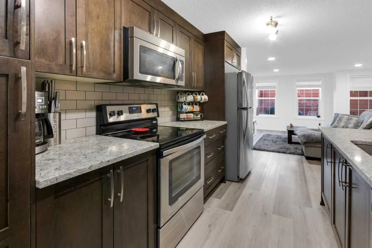 1503, 2400 Ravenswood View SE