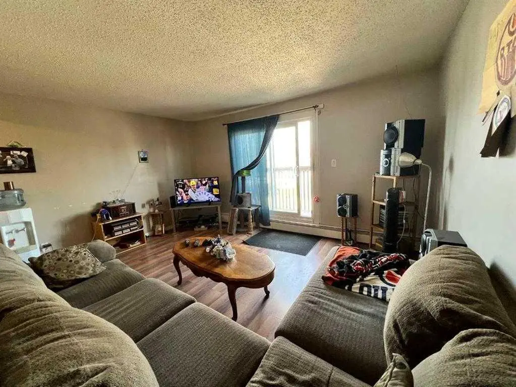 206, 114 Mount Pleasant Drive 