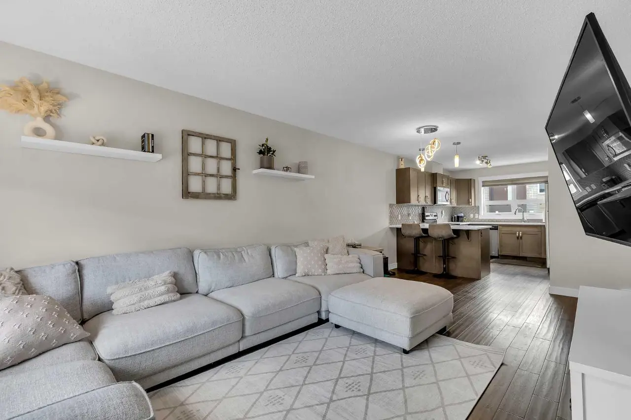 305, 2461 Baysprings Link SW