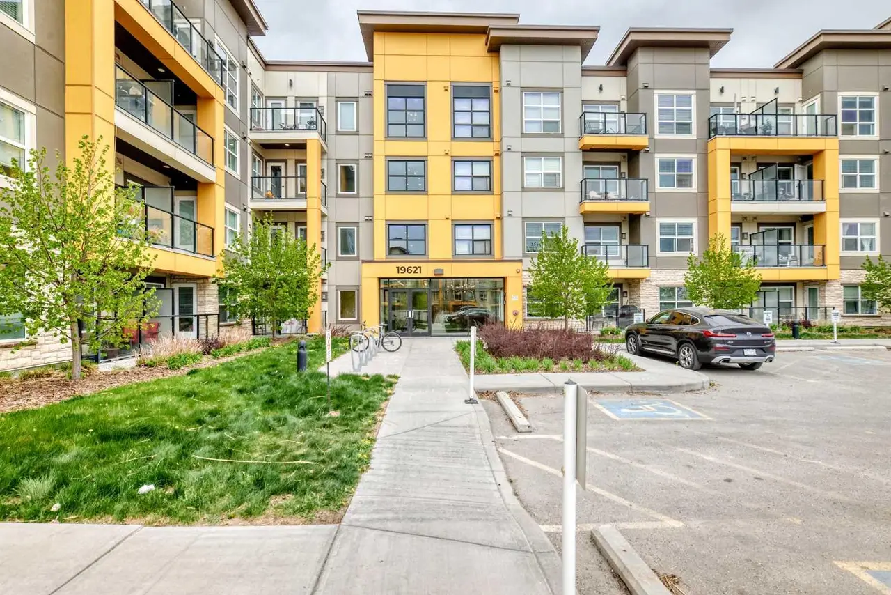104, 19621 40 Street SE