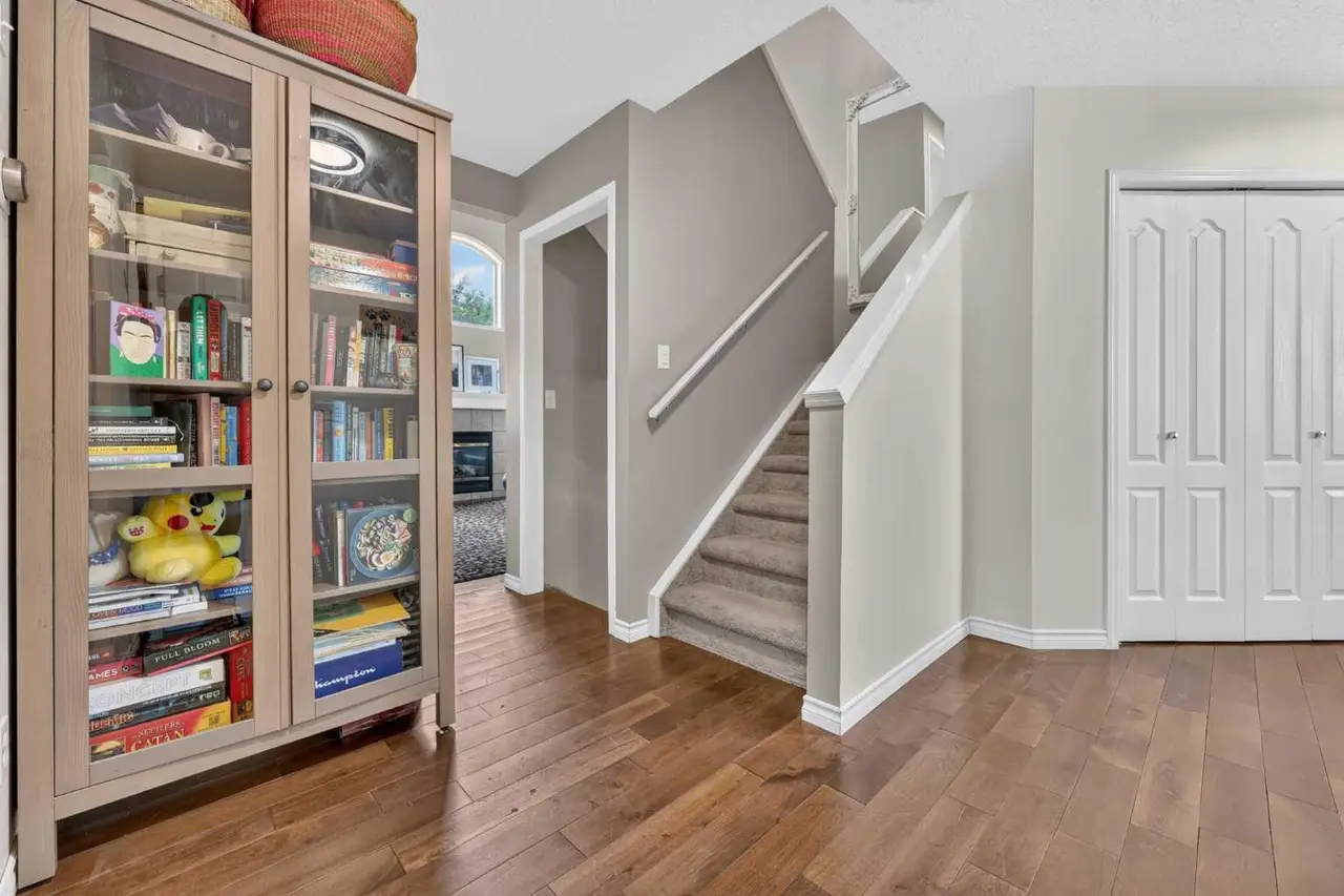 138 Tuscarora Way NW