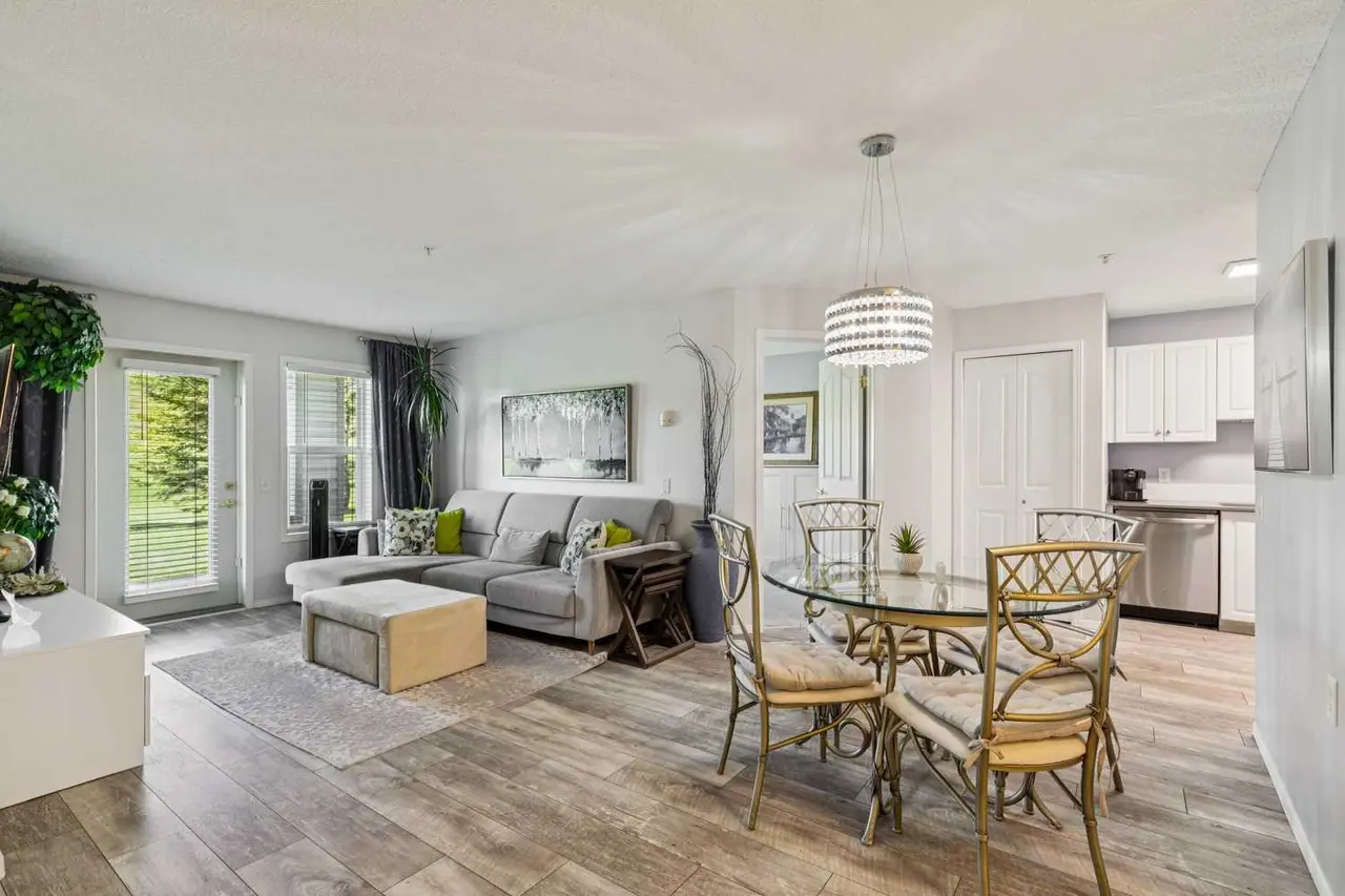 139, 5000 Somervale Court SW