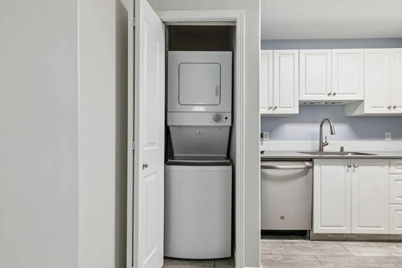 139, 5000 Somervale Court SW