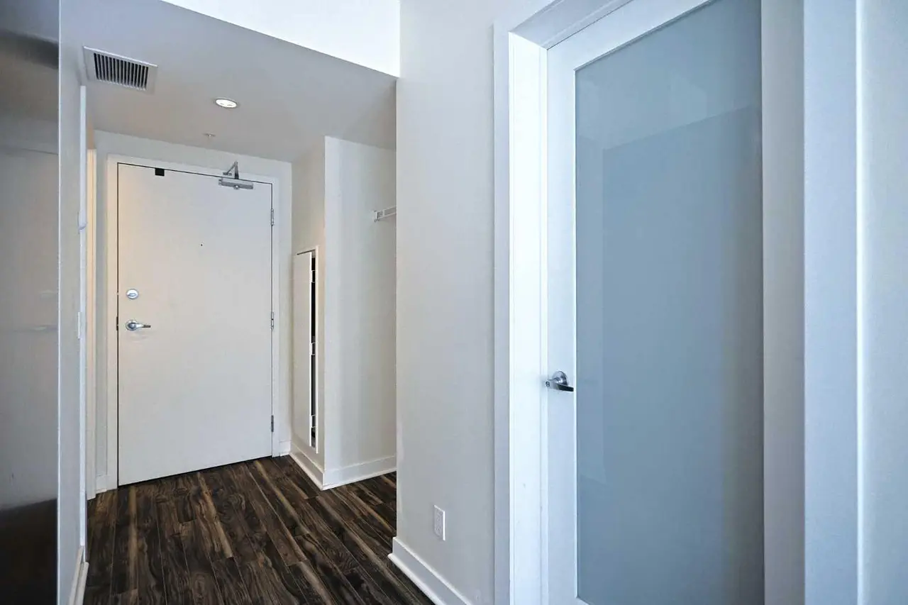 904, 10 Brentwood Common NW