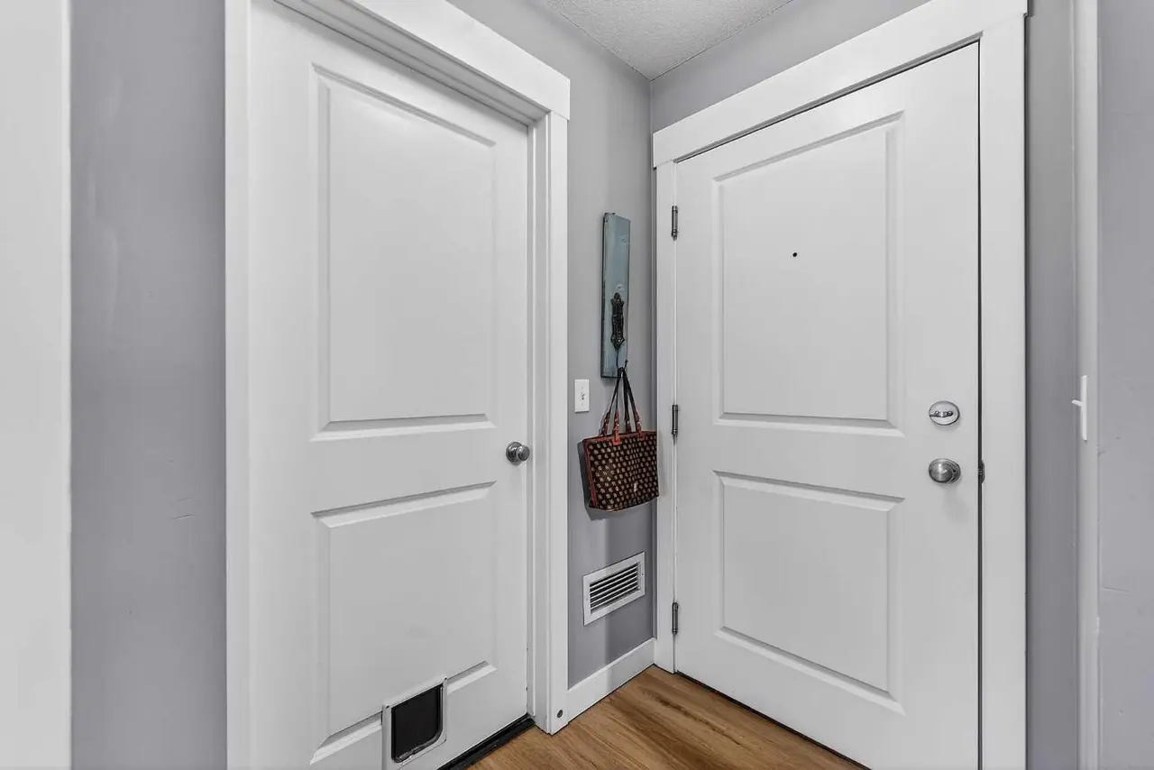 3411, 302 Skyview Ranch Drive NE