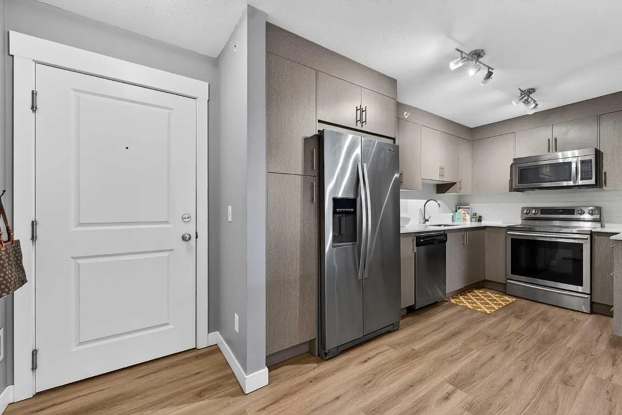 3411, 302 Skyview Ranch Drive NE