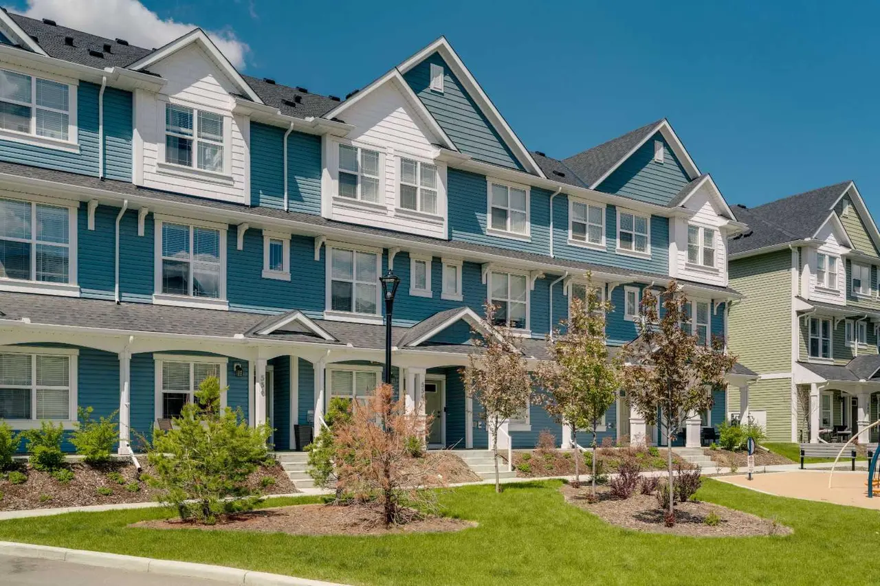 554 Copperstone Manor SE
