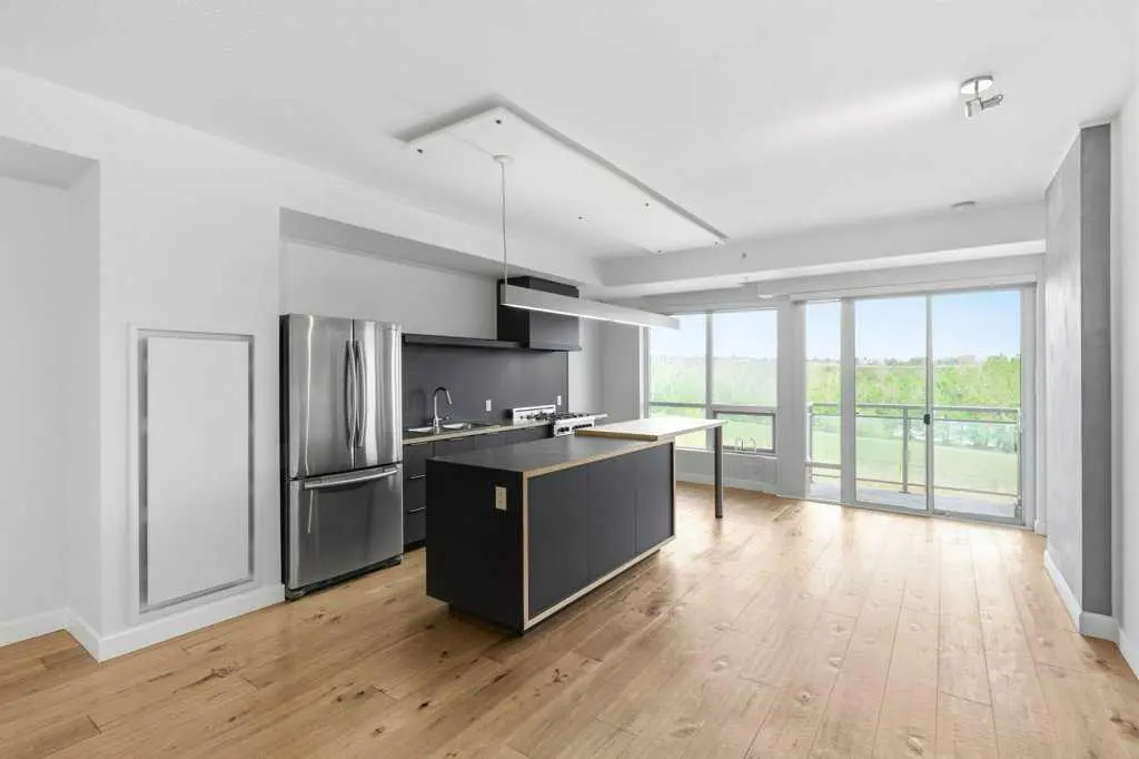 421, 63 Inglewood Park SE