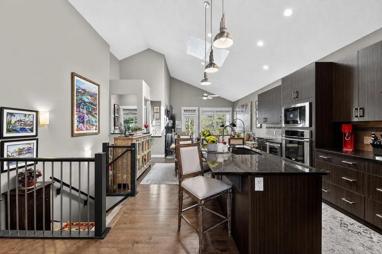 43 Cortina Villas SW