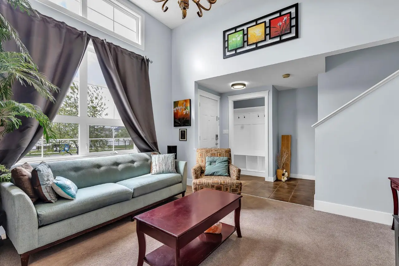 6004, 2370 Bayside Road SW