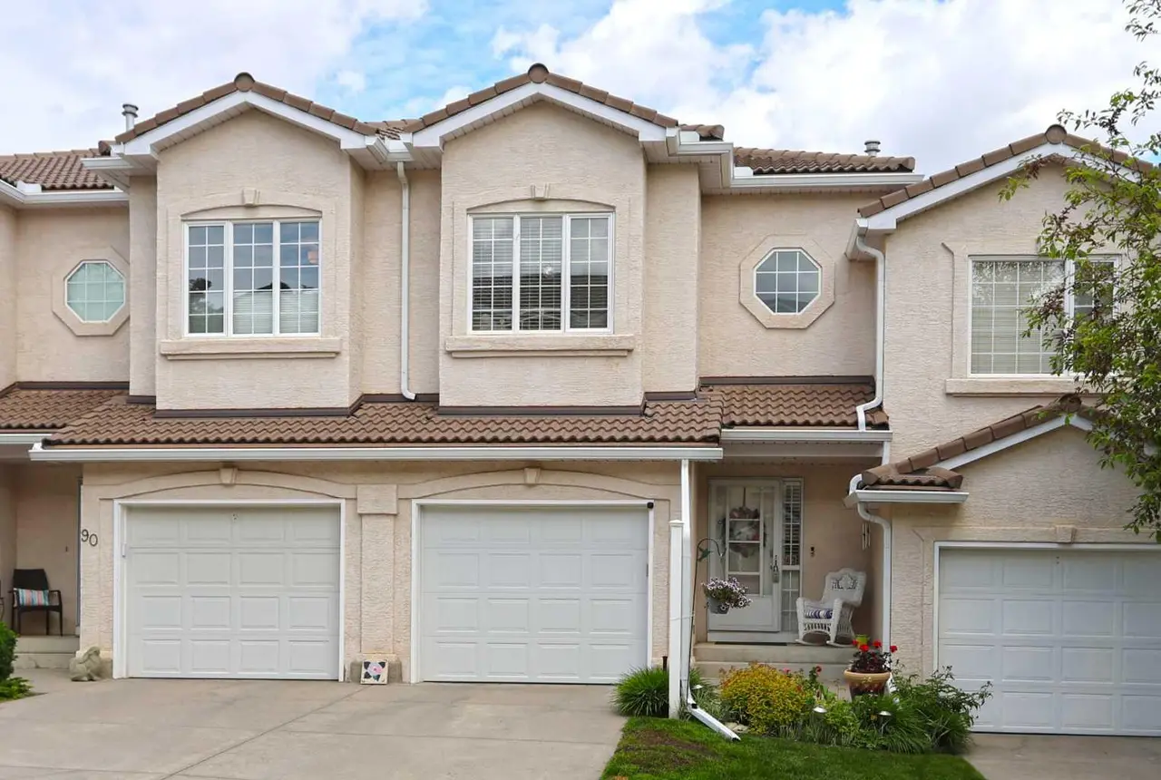 92 Hamptons Link NW