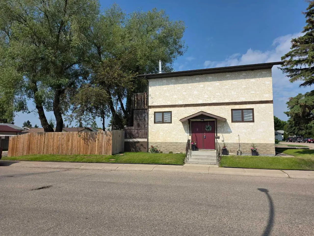 2 Nichols Crescent  