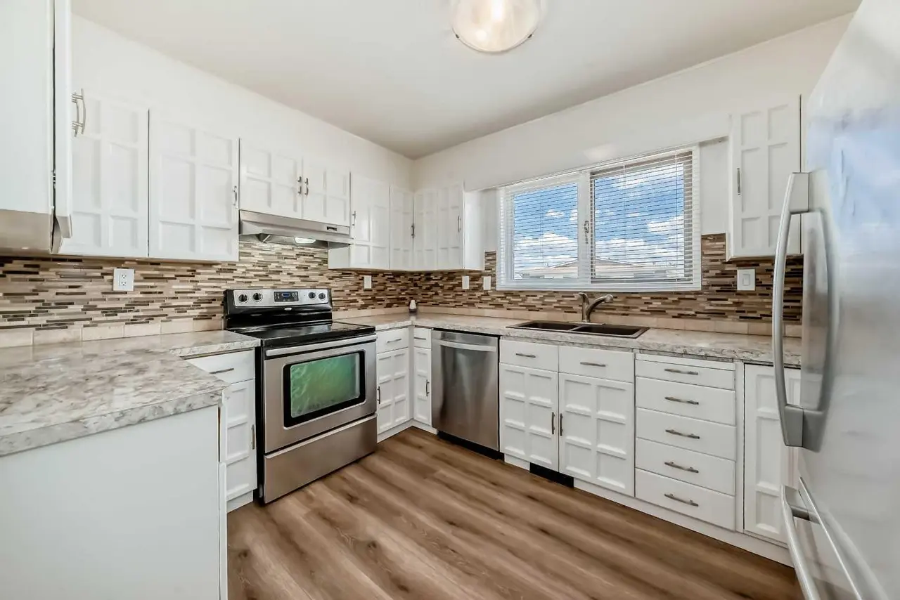 2 Nichols Crescent  