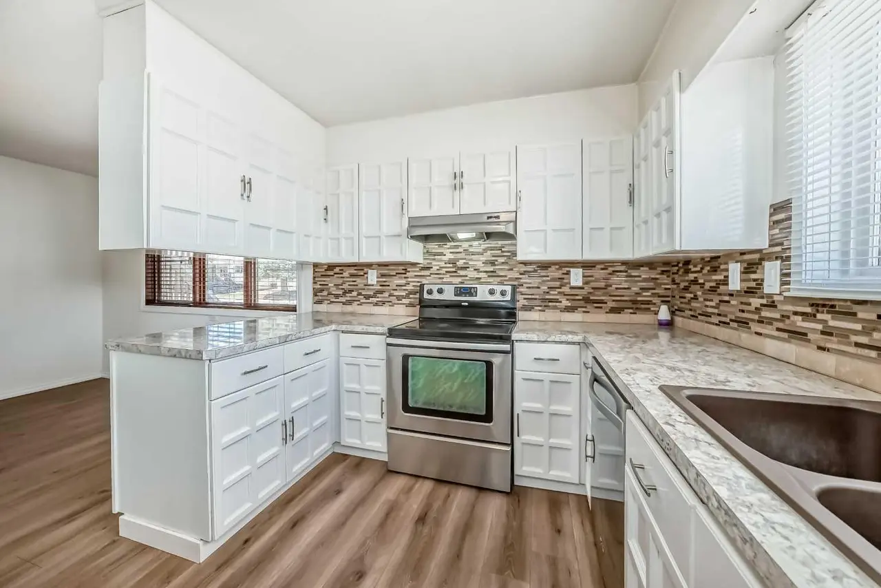 2 Nichols Crescent  