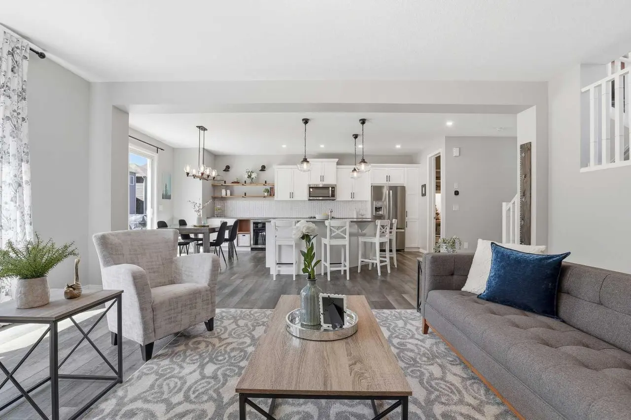 25 Yorkville Green SW