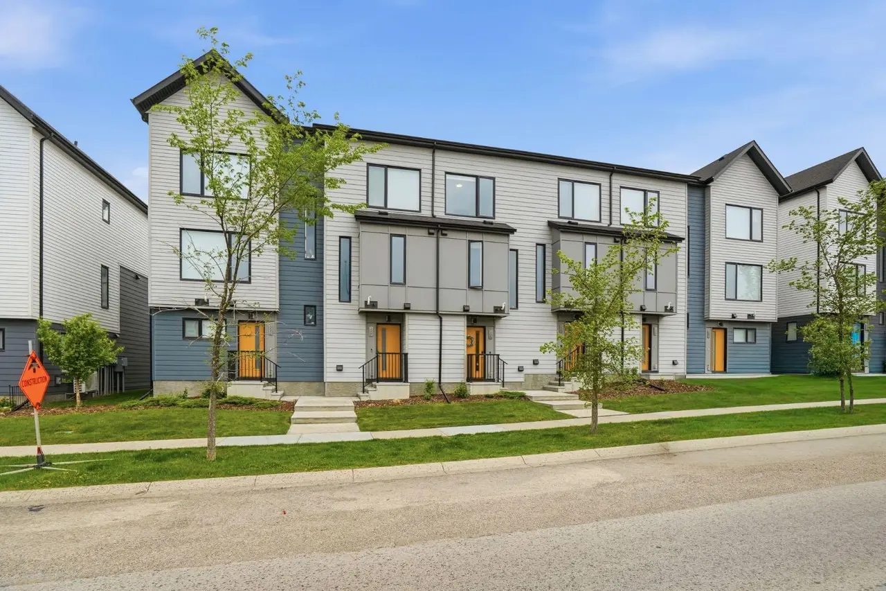 595 Evanston Link NW