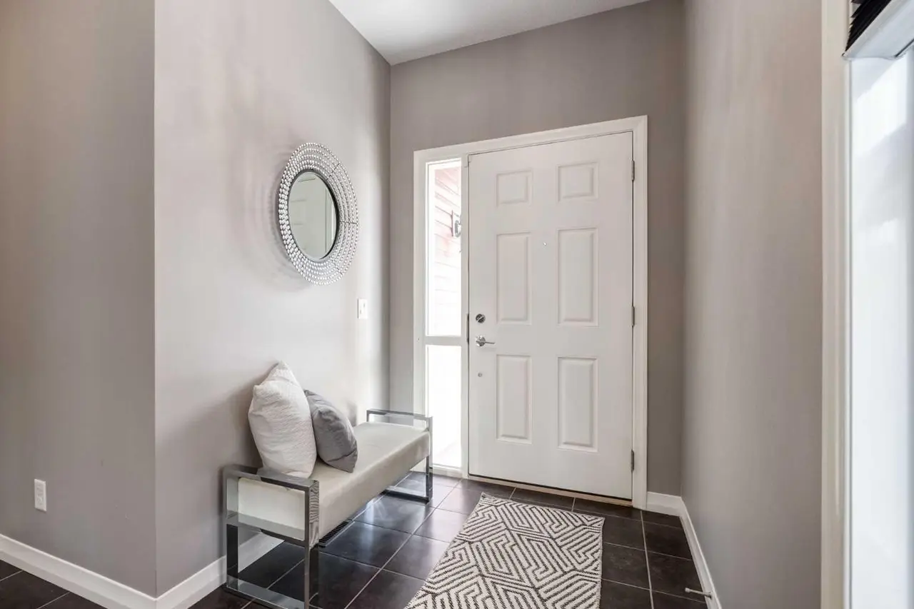 33 Evansglen Drive NW