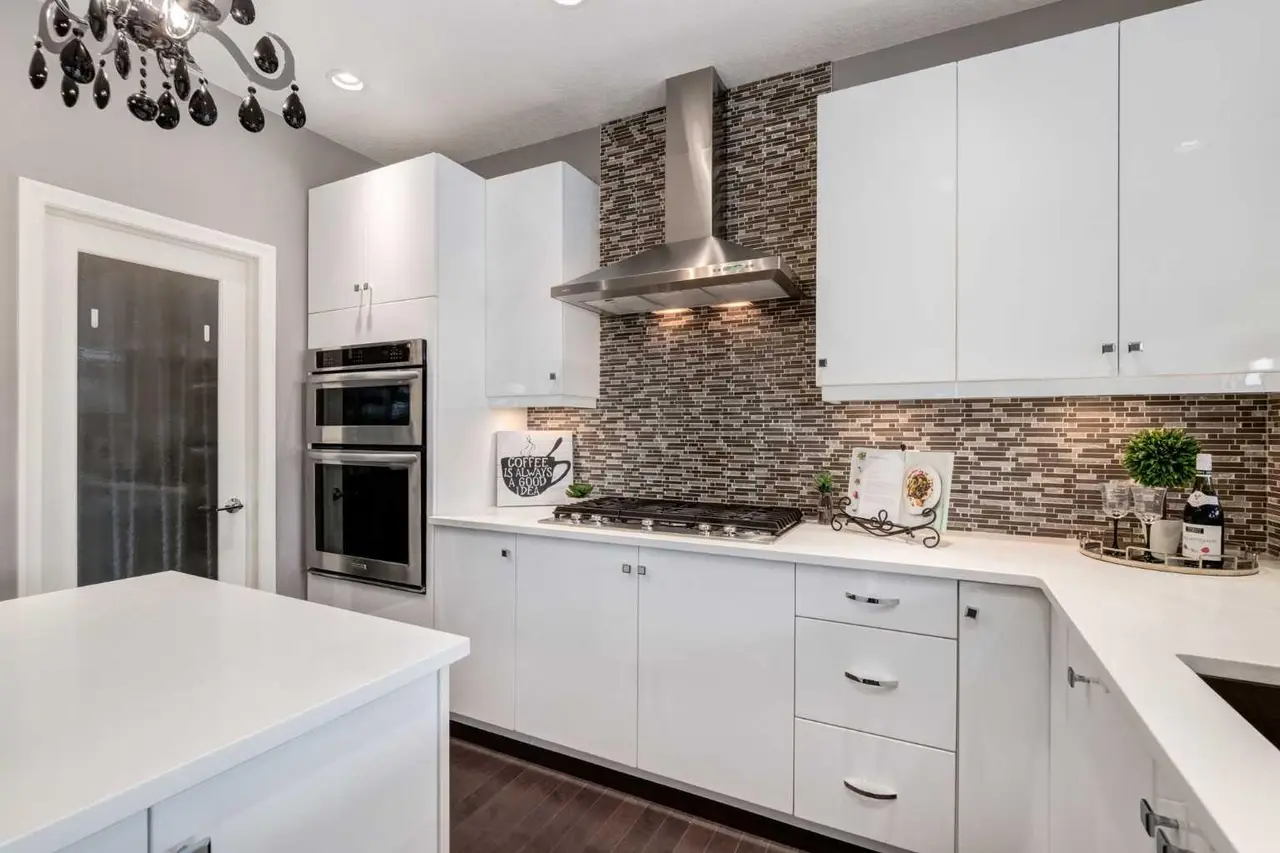 33 Evansglen Drive NW