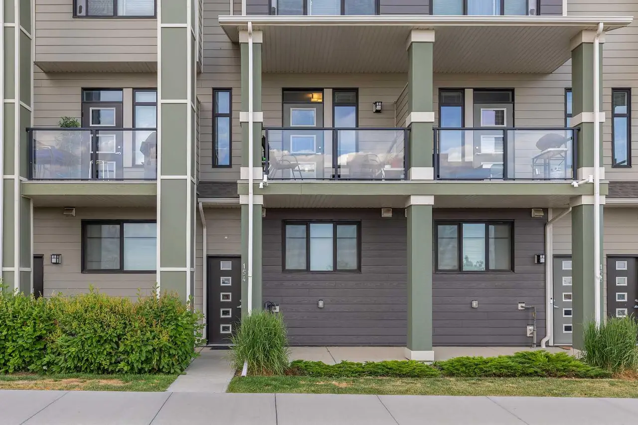 154 Seton Passage SE