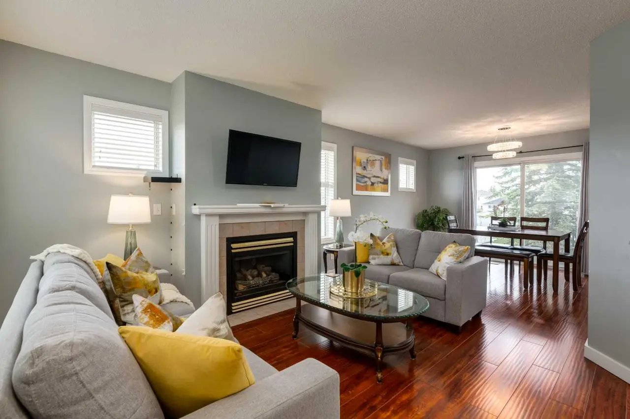 126 Harvest Gold Place NE