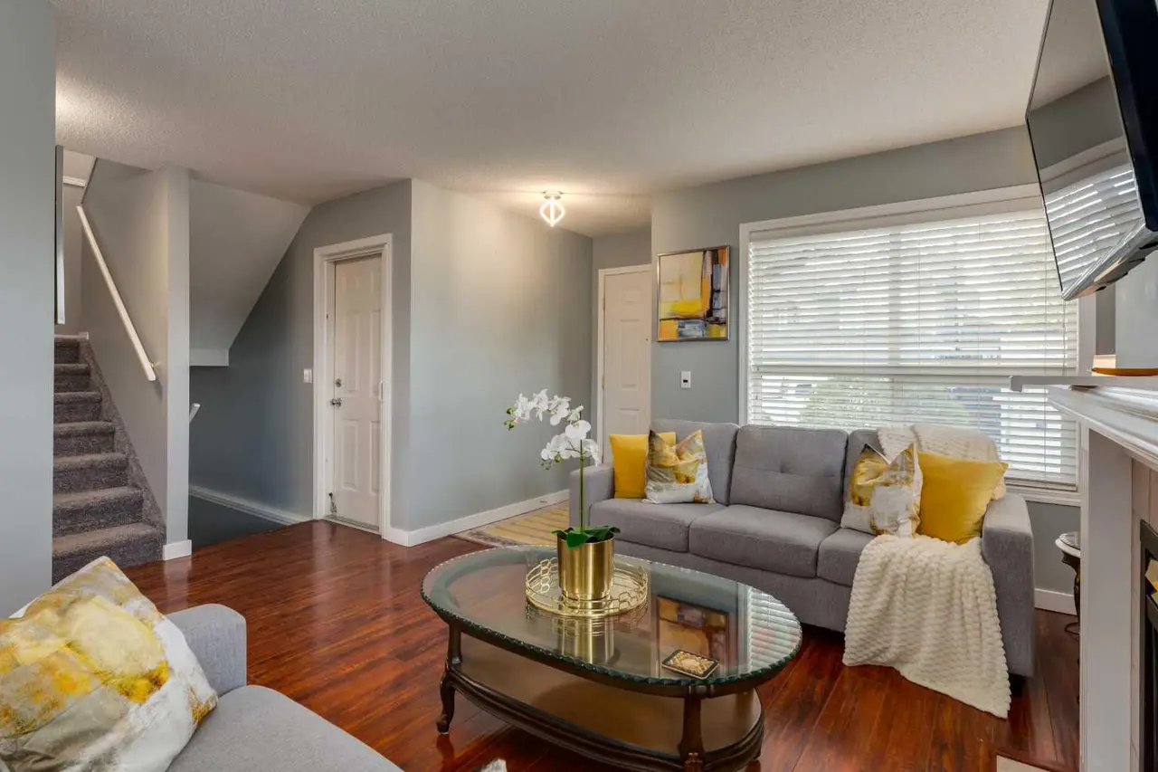 126 Harvest Gold Place NE
