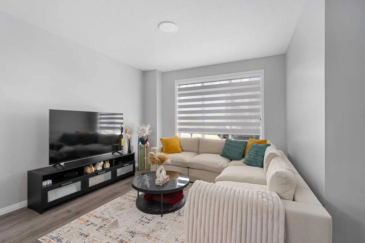 56 Belmont Green SW