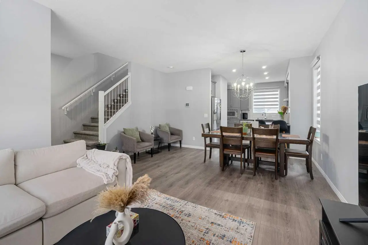 56 Belmont Green SW