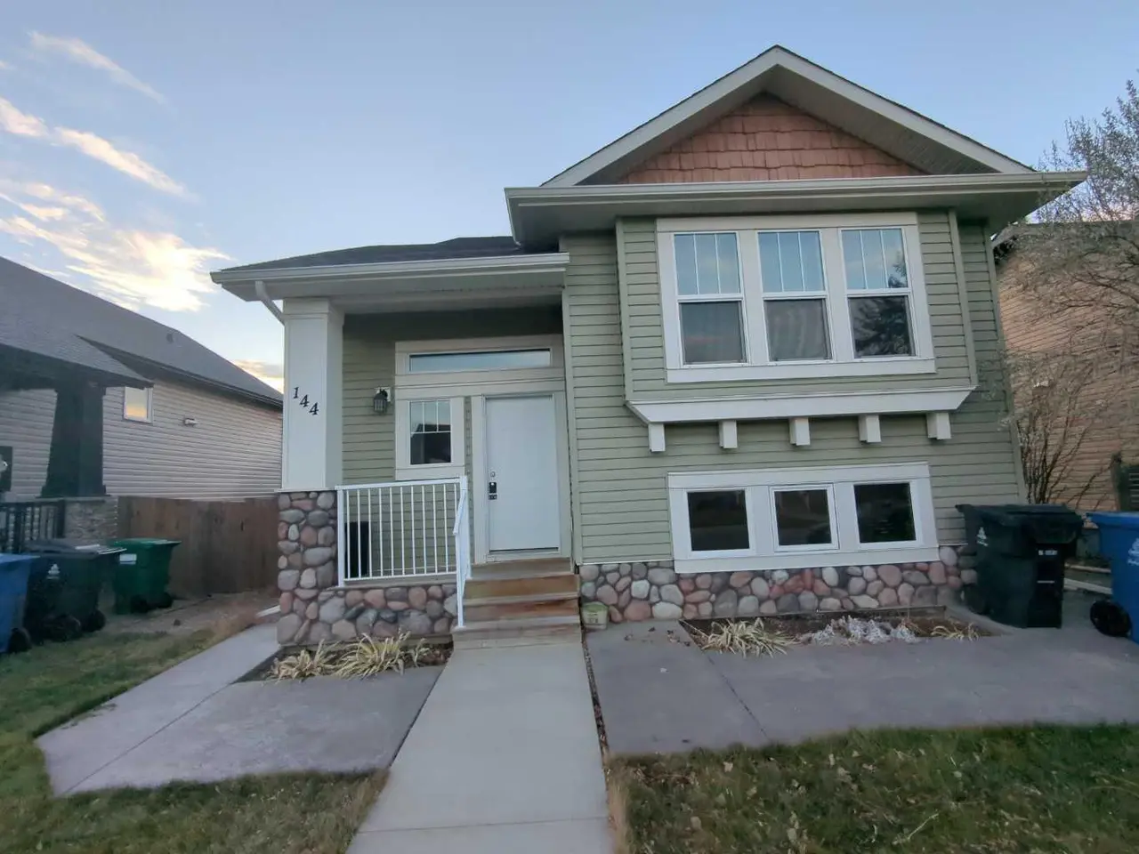 144 Mt Sundial Court W
