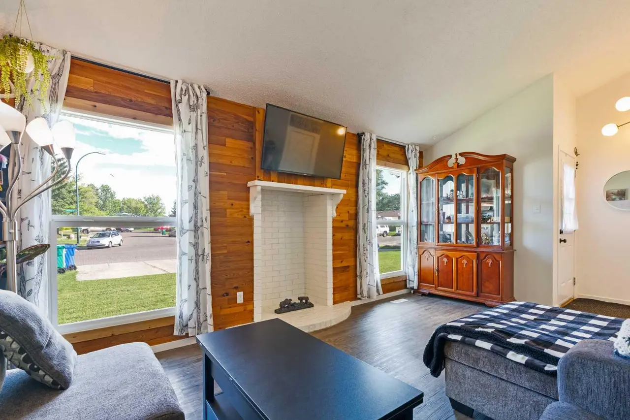 65 Princeton Crescent W