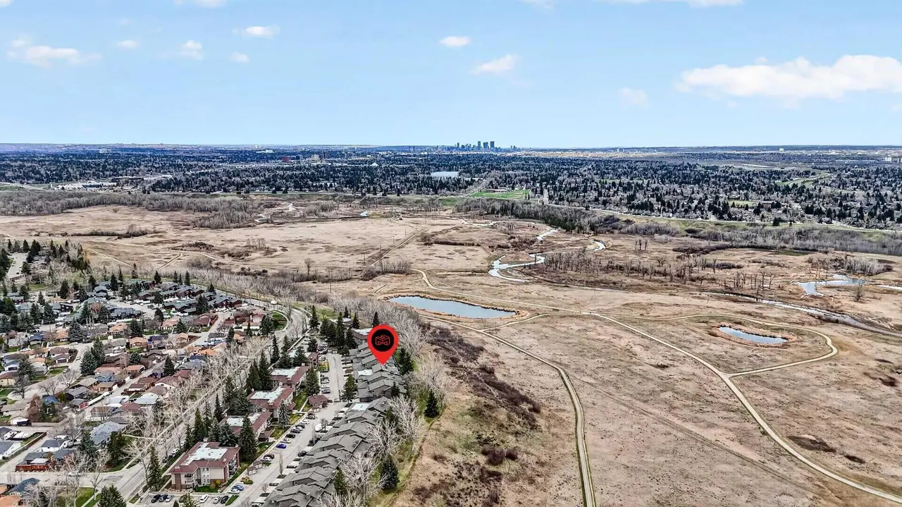 832, 860 Midridge Drive SE