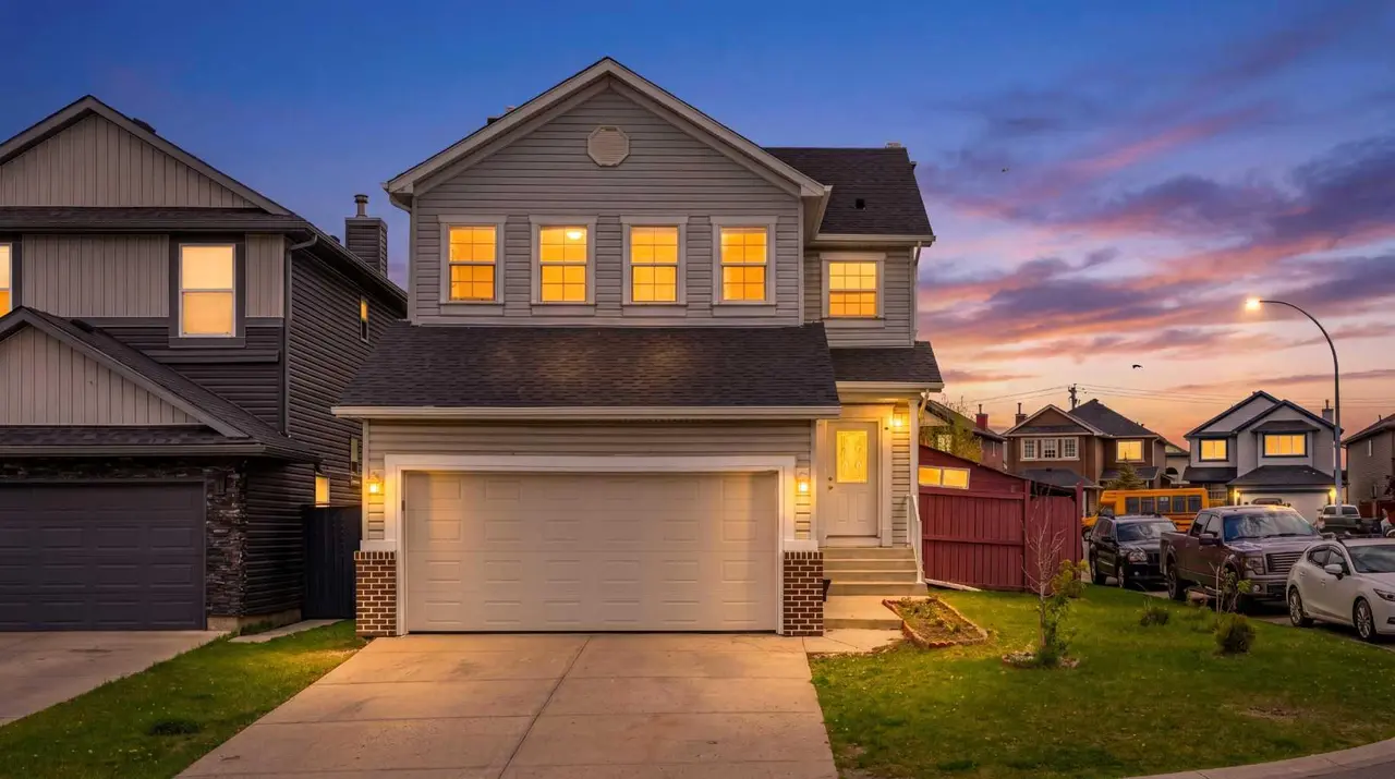 286 Martha's Manor NE