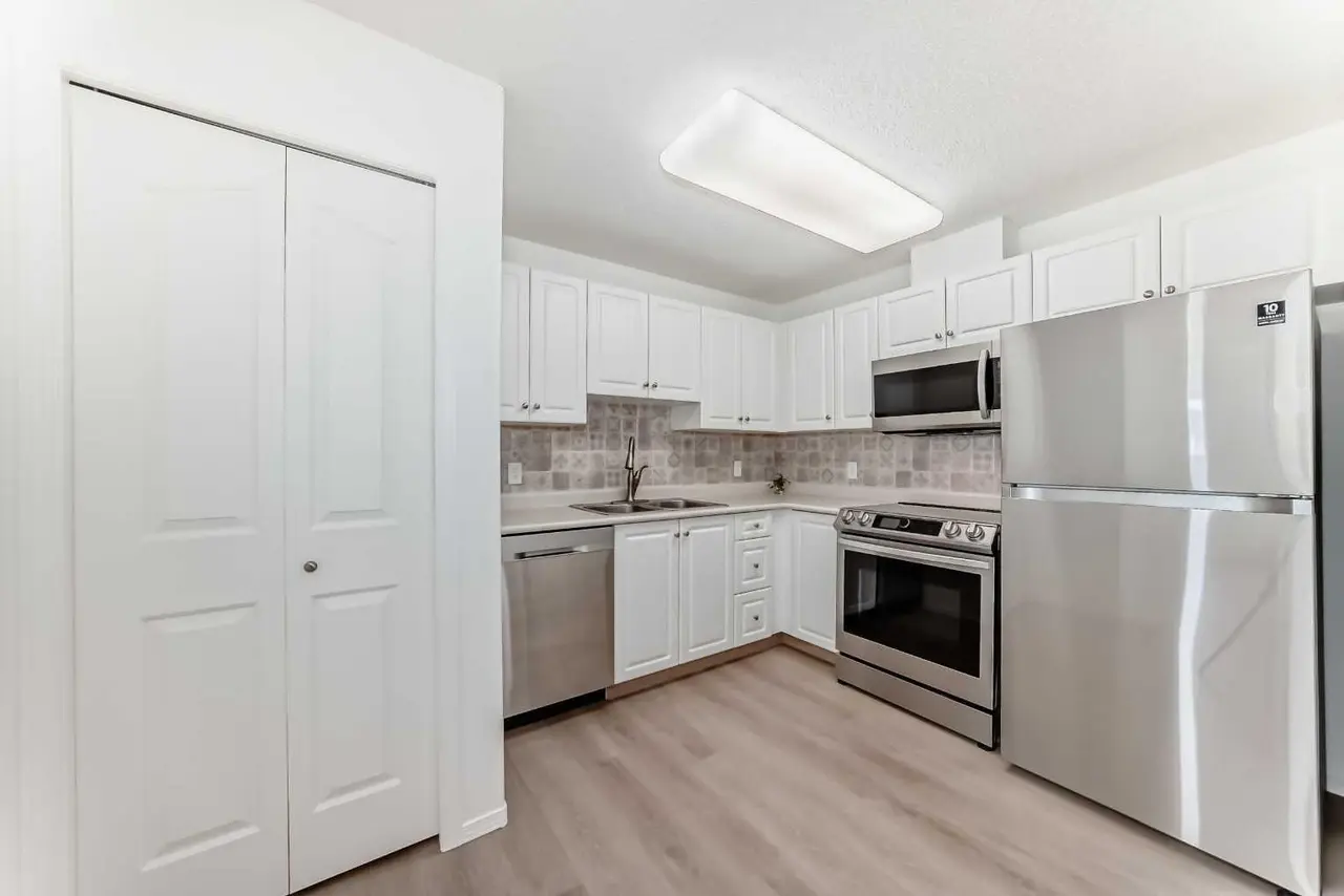 412, 5000 Somervale Court SW