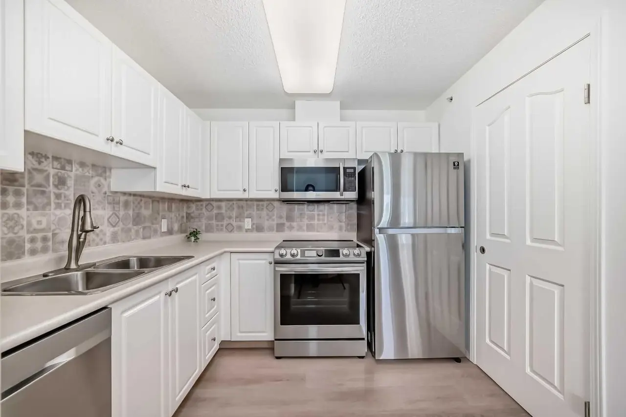 412, 5000 Somervale Court SW