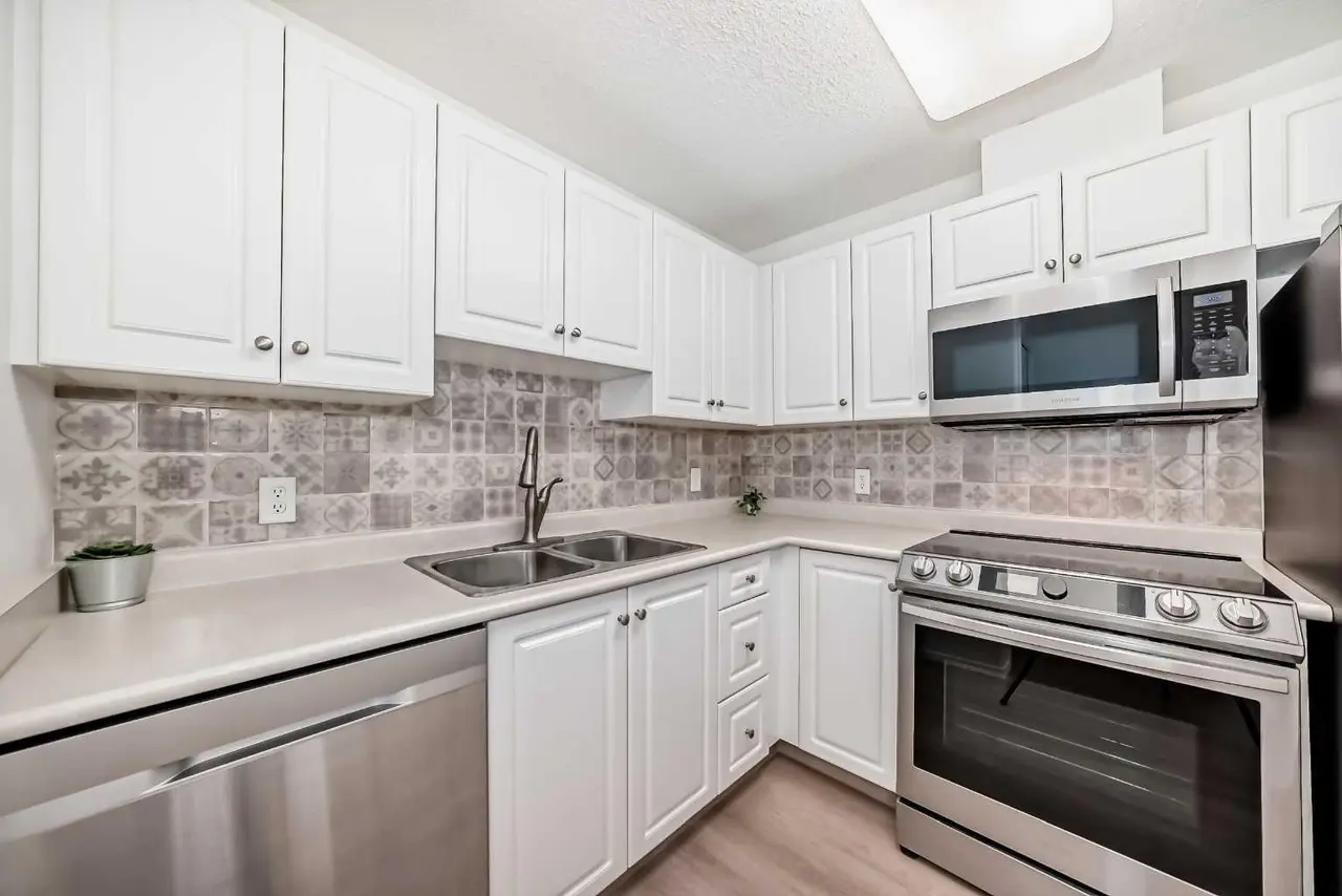 412, 5000 Somervale Court SW