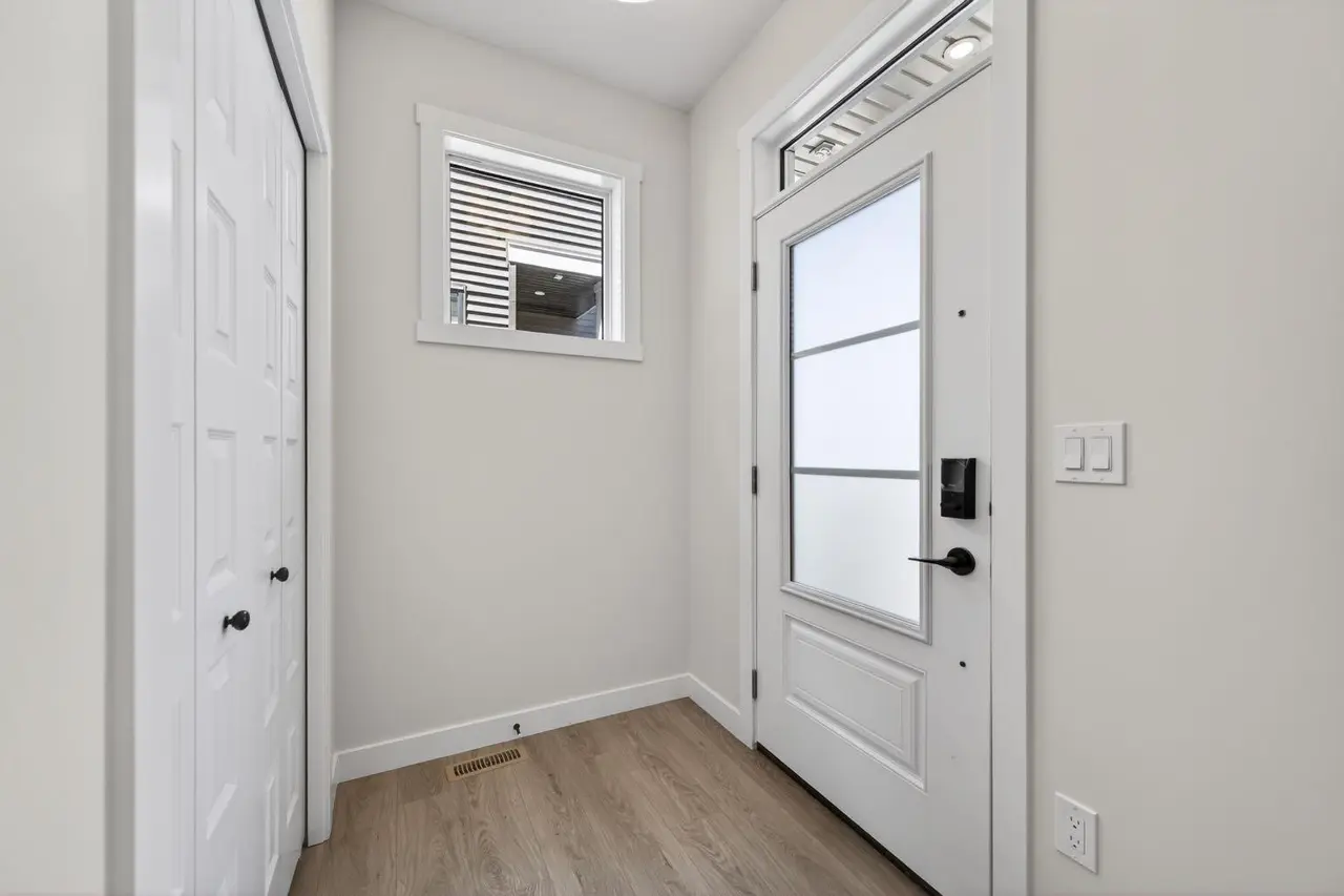 1059 Bayview Crescent 
