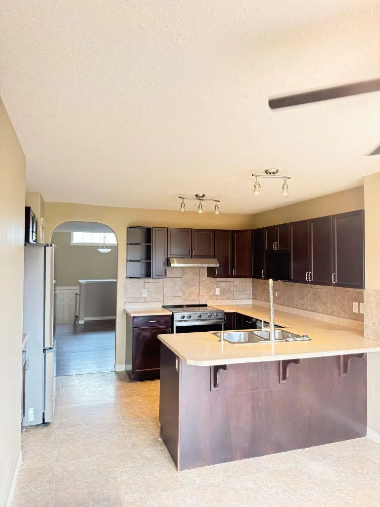 9106 Willow Drive  