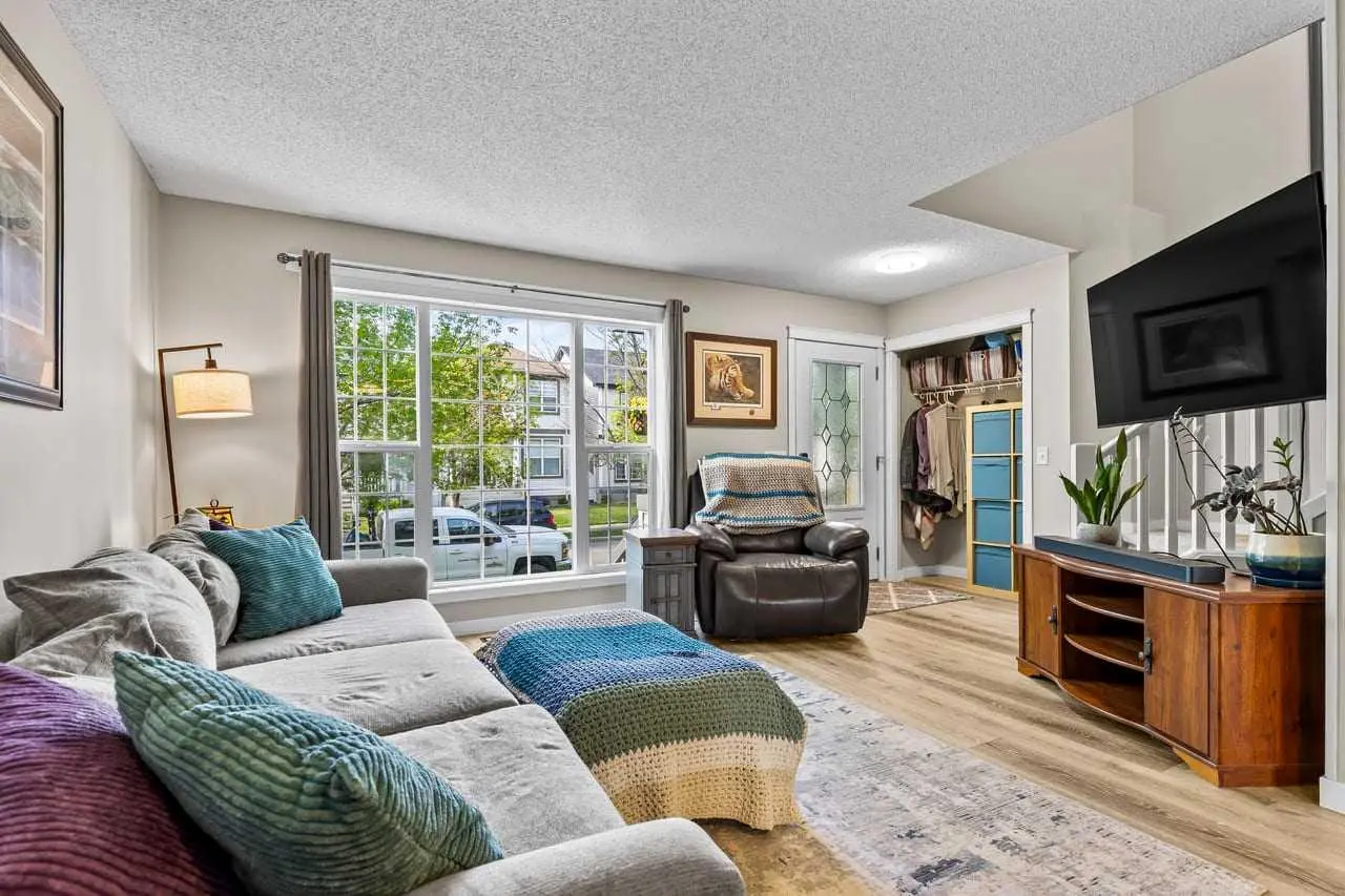 65 Prestwick Heights SE
