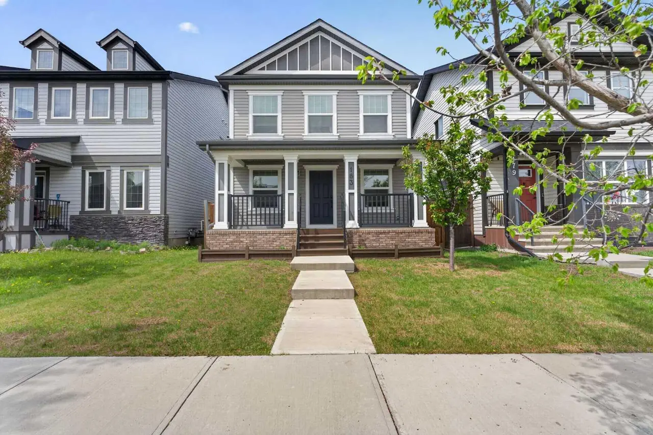 183 Copperpond Street SE