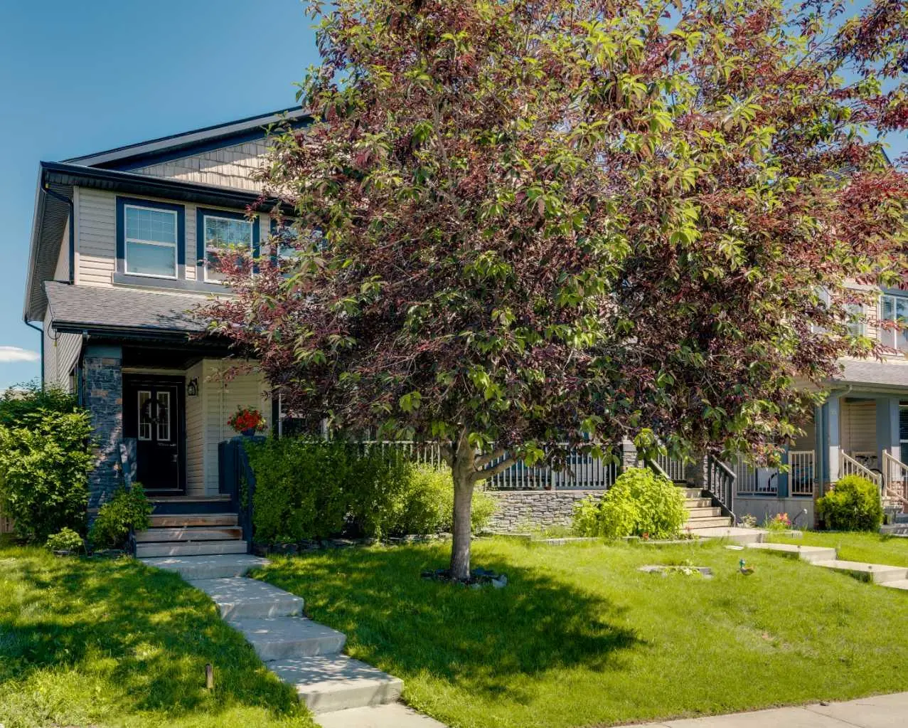 91 Panora Square NW
