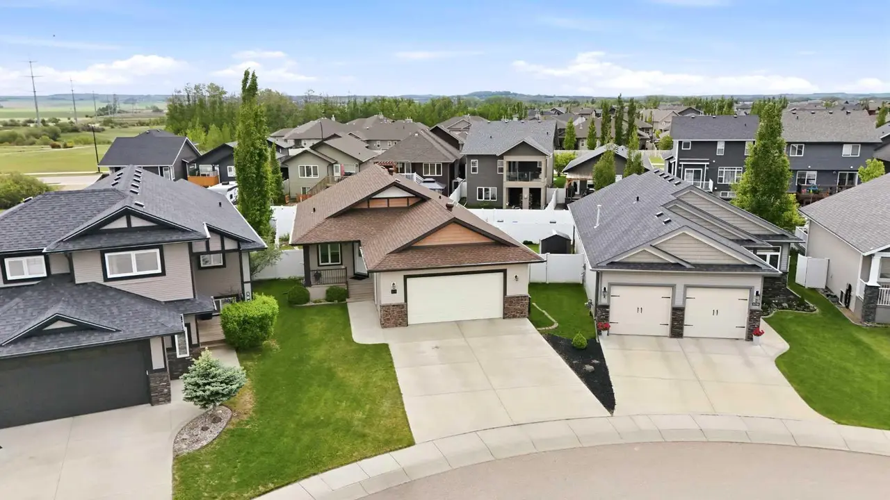 171 Voisin Close 