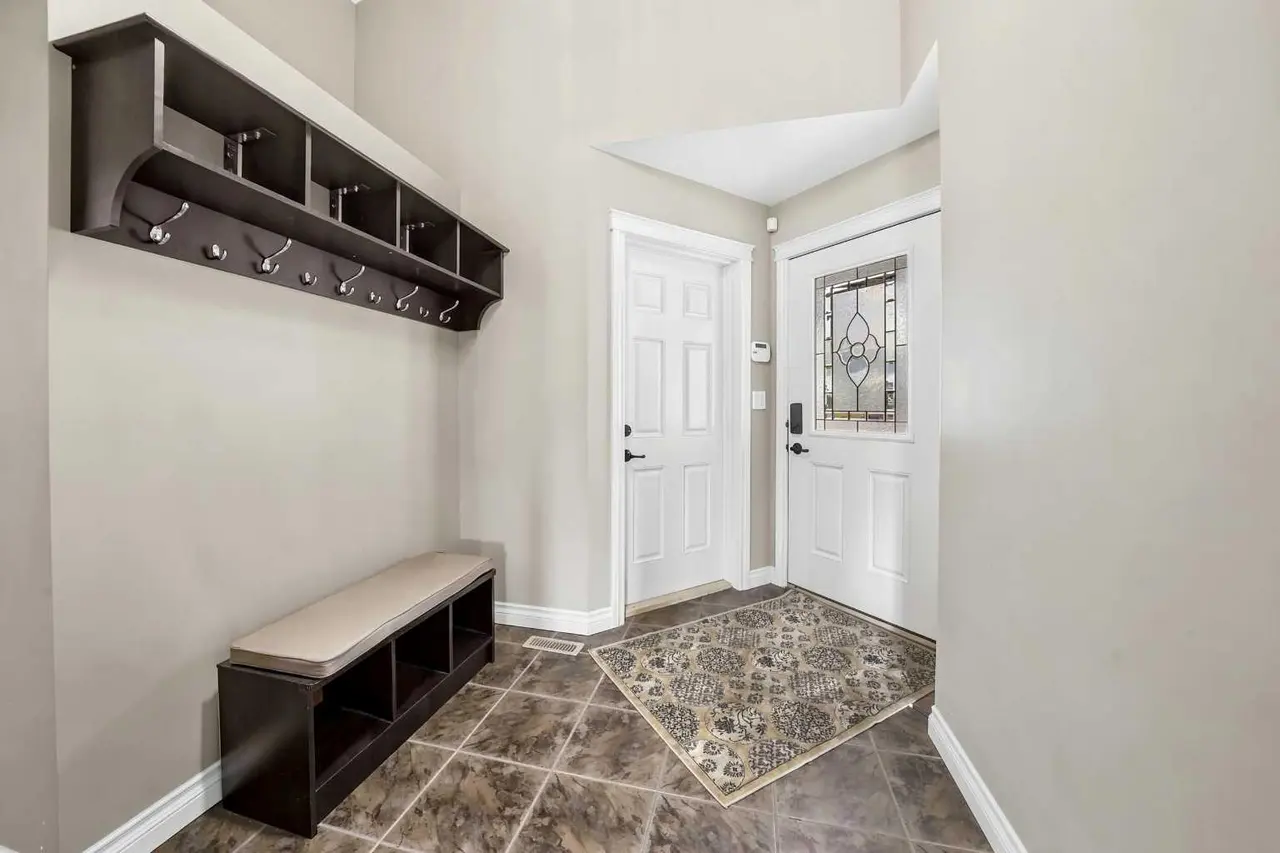 171 Voisin Close 