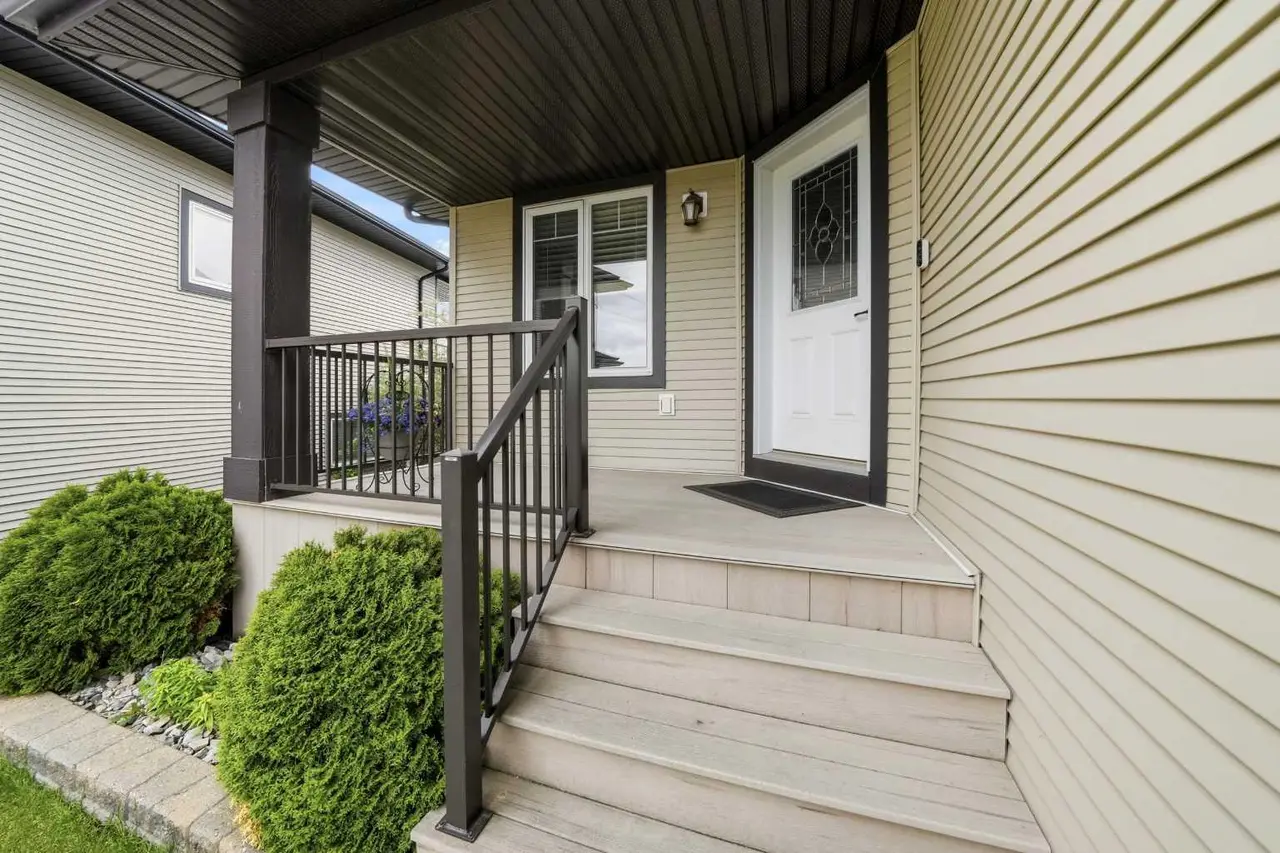 171 Voisin Close 