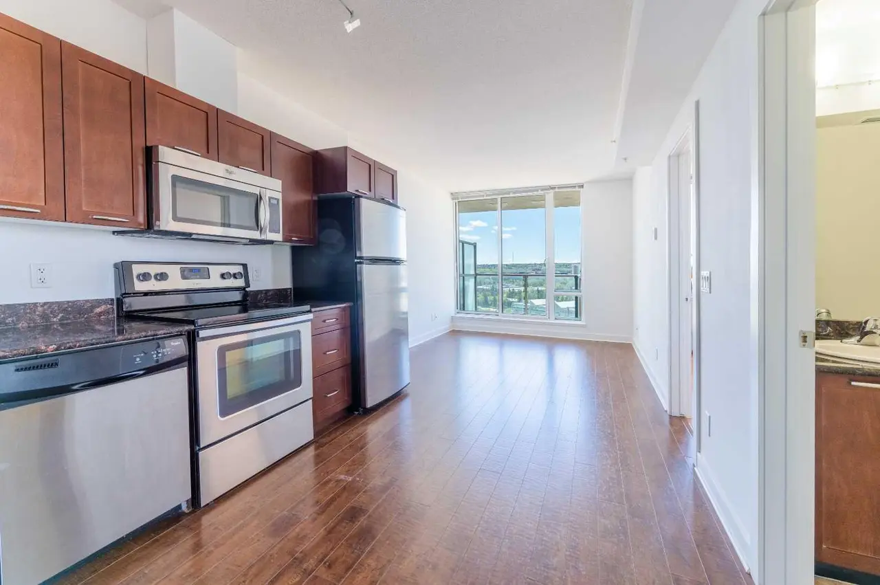1307, 3830 Brentwood Road NW